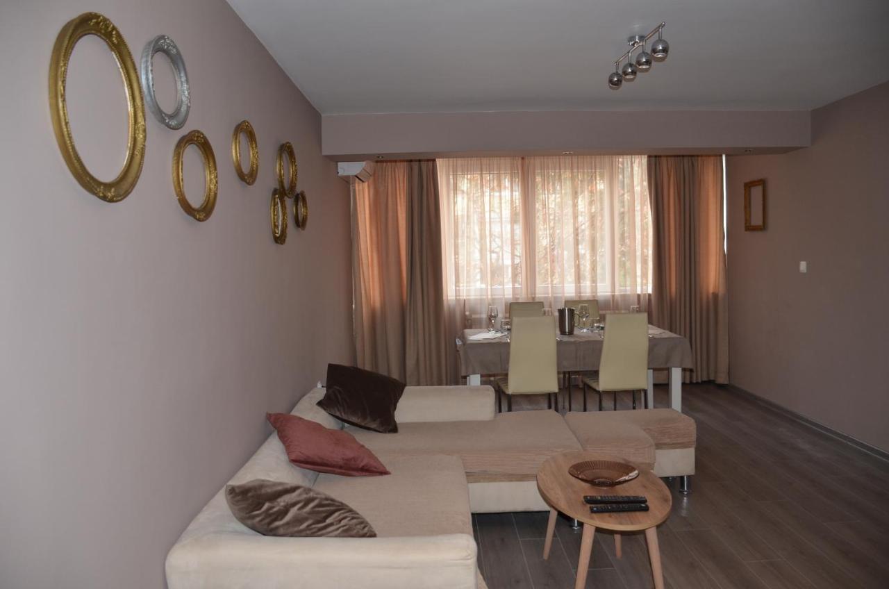 Andre Apartemen
